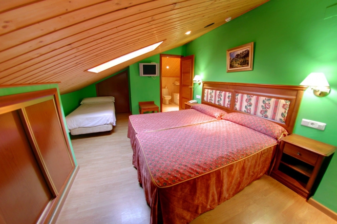 Imagen de la habitación del Hotel Balneario Parque de Cazorla. Foto 3