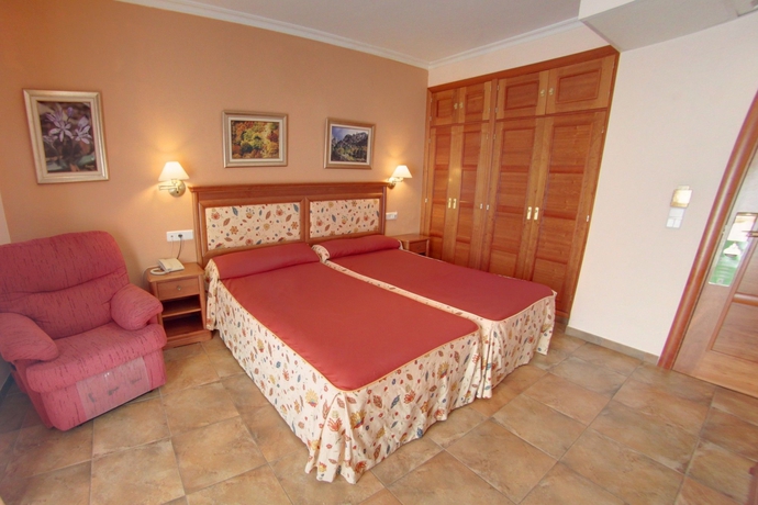 Imagen de la habitación del Hotel Balneario Parque de Cazorla. Foto 4