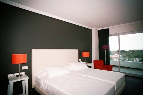 Imagen de la habitación del Hotel Balneario Playa de Coma-Ruga. Foto 18