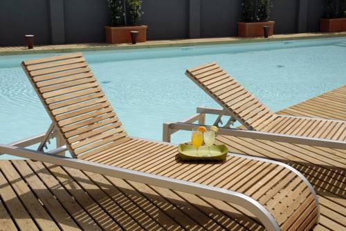 Imagen de la piscina del Hotel Balneario Playa de Coma-Ruga. Foto 25