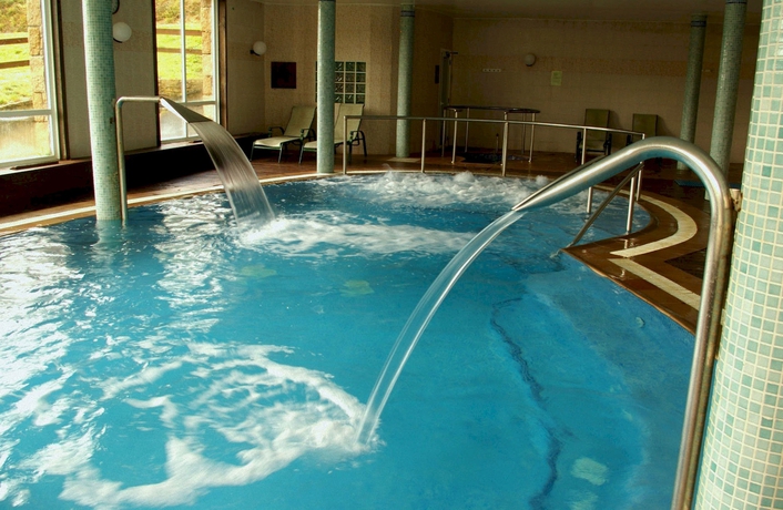 Imagen de la piscina del Hotel Balneario Rio Pambre. Foto 12