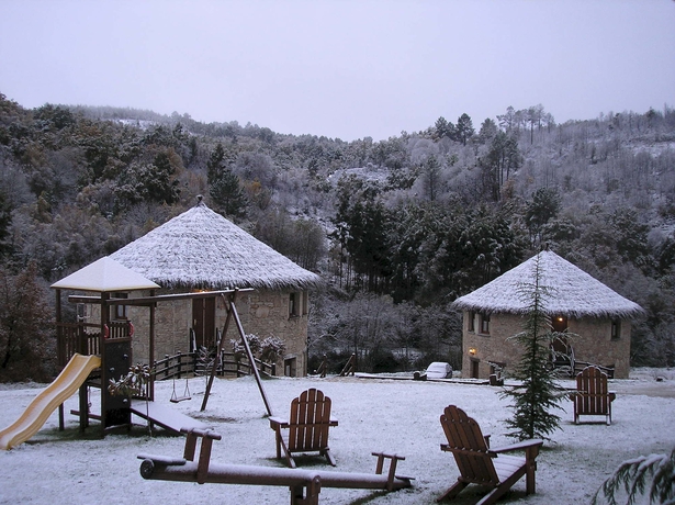 Imagen de los exteriores del Hotel Balneario Rio Pambre. Foto 7