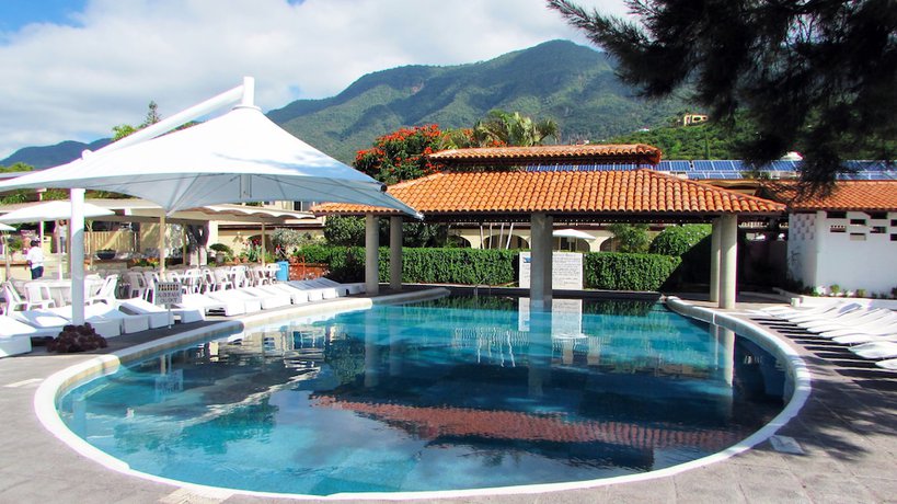 Imagen de la piscina del Hotel Balneario San Juan Cosal&aacute;. Foto 15
