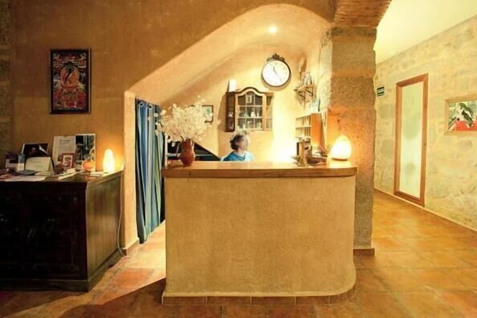 Imagen de los interiores del Hotel Balneario de Almeida La Dama Verde. Foto 5