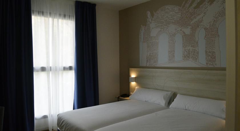 Imagen de la habitación del Hotel Balneario de Graena. Foto 12