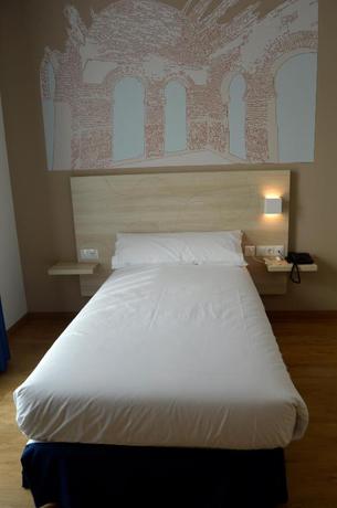 Imagen de la habitación del Hotel Balneario de Graena. Foto 17