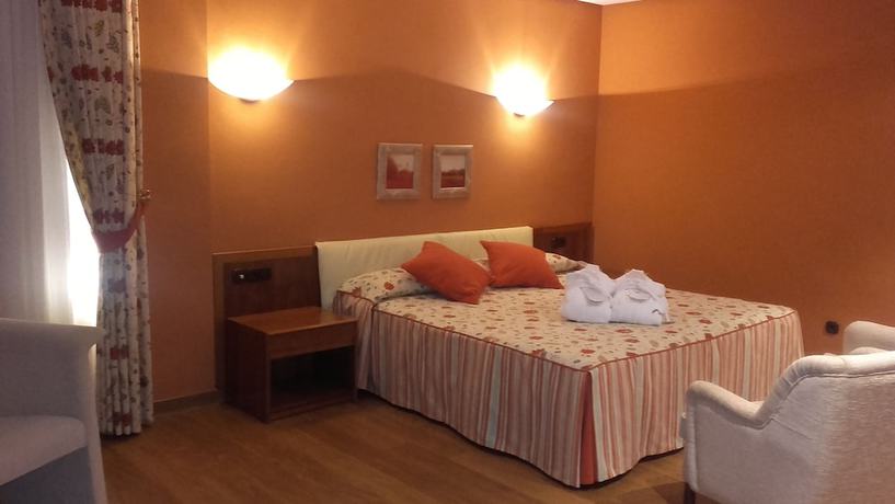 Imagen de la habitación del Hotel Balneario de Ledesma, Vega de Tirados. Foto 13