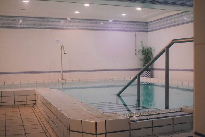 Imagen de la piscina del Hotel Balneario de Manzanera El Paraíso. Foto 16