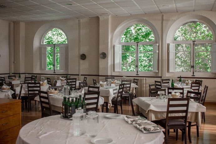 Imagen del bar/restaurante del Hotel Balneario de Manzanera El Paraíso. Foto 6