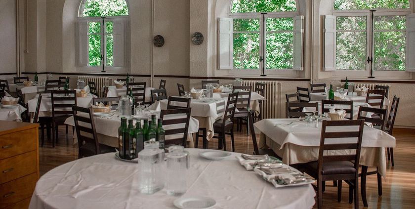 Imagen del bar/restaurante del Hotel Balneario de Manzanera El Paraíso. Foto 7