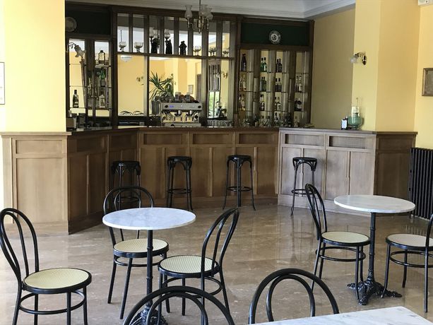 Imagen del bar/restaurante del Hotel Balneario de Retortillo. Foto 4