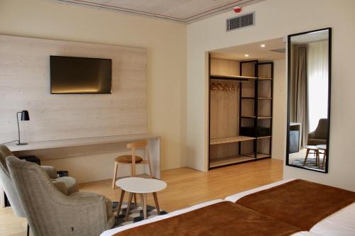 Imagen de la habitación del Hotel Balneario de la Albotea. Foto 7