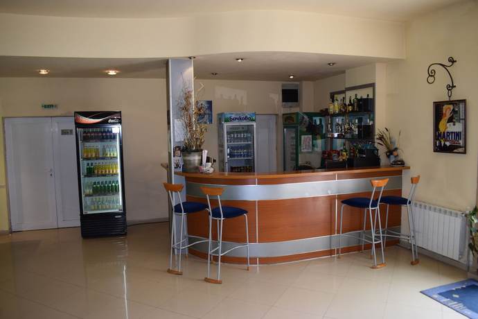 Imagen del bar/restaurante del Hotel Balneo Druzhba 1. Foto 5