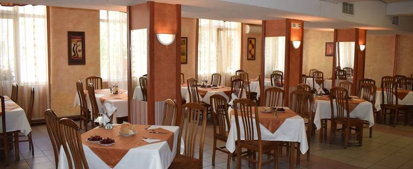 Imagen del bar/restaurante del Hotel Balneo Hotel Konstantsia. Foto 6