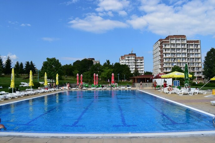 Imagen de la piscina del Hotel Balneo Pavel Banya. Foto 35