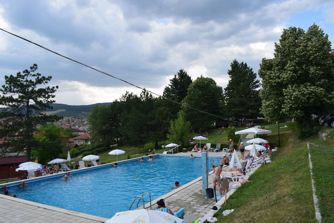 Imagen de la piscina del Hotel Balneo Roza. Foto 18