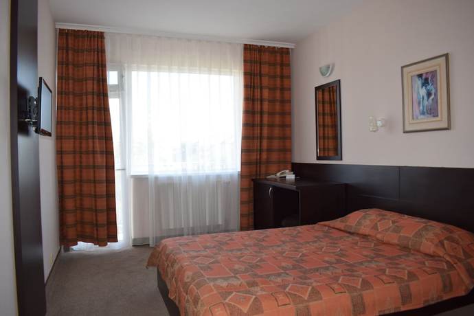 Imagen de la habitación del Hotel Balneo Stryama. Foto 10