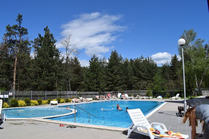 Imagen de la piscina del Hotel Balneo Velingrad. Foto 14