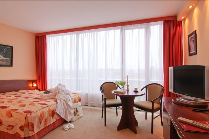 Imagen de la habitación del Hotel Balneolum. Foto 6
