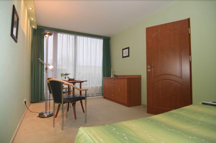 Imagen de la habitación del Hotel Balneolum. Foto 11