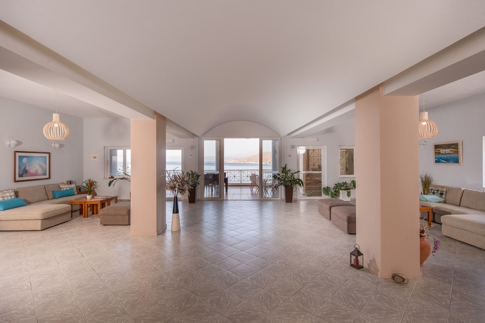 Imagen de los interiores del Hotel Balos Beach. Foto 8