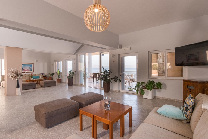 Imagen de los interiores del Hotel Balos Beach. Foto 9