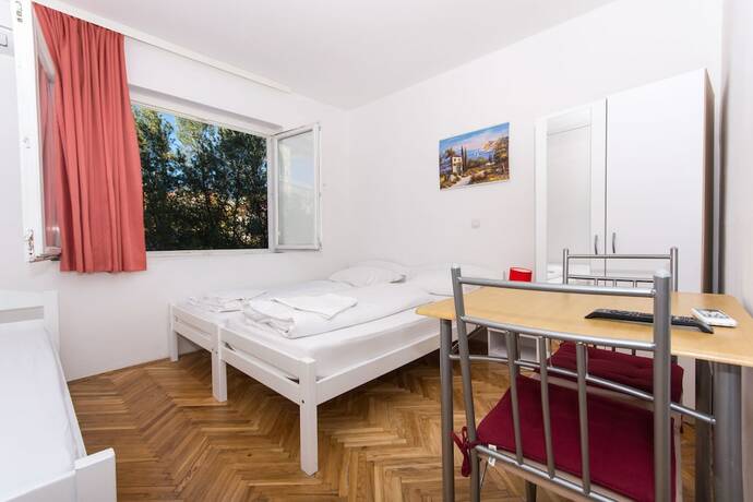 Imagen de la habitación del Hotel Balote. Foto 20