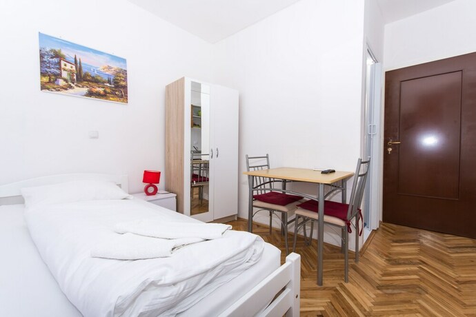 Imagen de la habitación del Hotel Balote. Foto 26