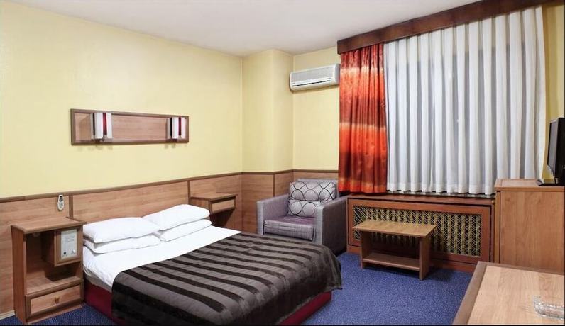 Imagen de la habitación del Hotel Balta. Foto 12