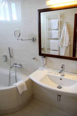 Imagen de la habitación del Hotel Baltaci Atrium. Foto 15