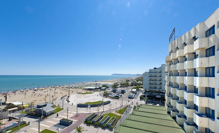 Imagen de los exteriores del Hotel Baltic, Riccione. Foto 12