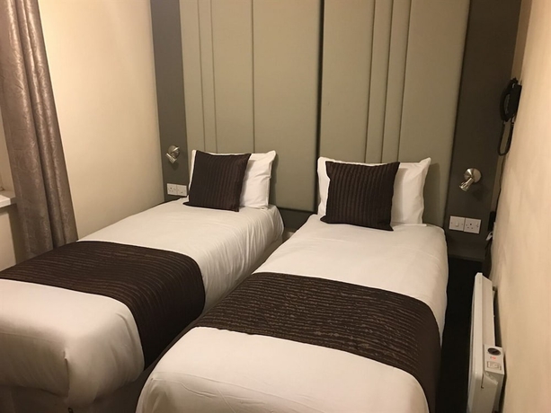 Imagen de la habitación del Hotel Baltimore. Foto 8