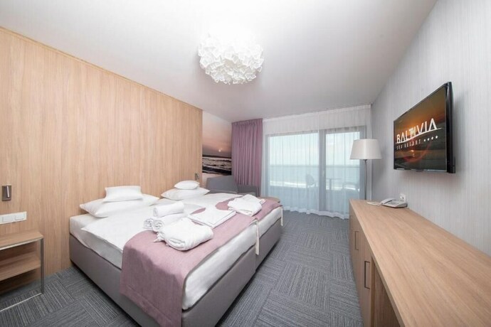 Imagen de la habitación del Hotel Baltivia Sea Resort. Foto 19