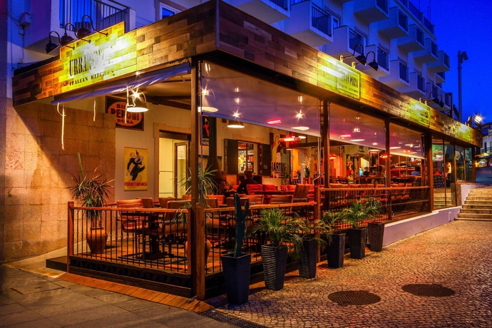 Imagen de los exteriores del Hotel Baltum. Foto 11