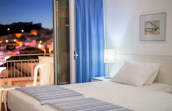 Imagen de la habitación del Hotel Baltum. Foto 8