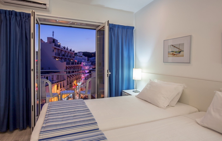 Imagen de la habitación del Hotel Baltum. Foto 9