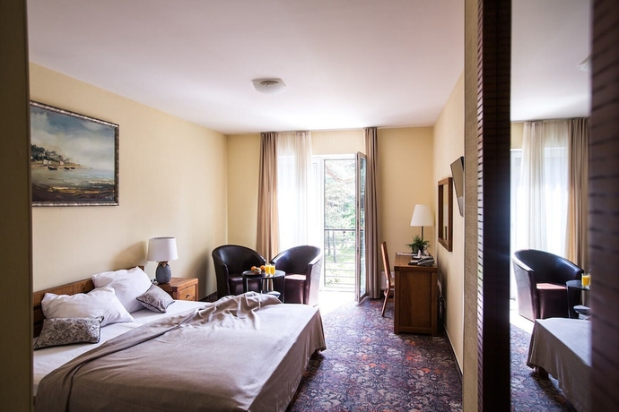 Imagen de la habitación del Hotel Baltvilla. Foto 13