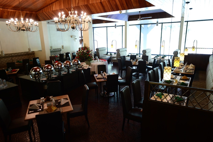 Imagen del bar/restaurante del Hotel Bambito Resort By Faranda Boutique. Foto 2