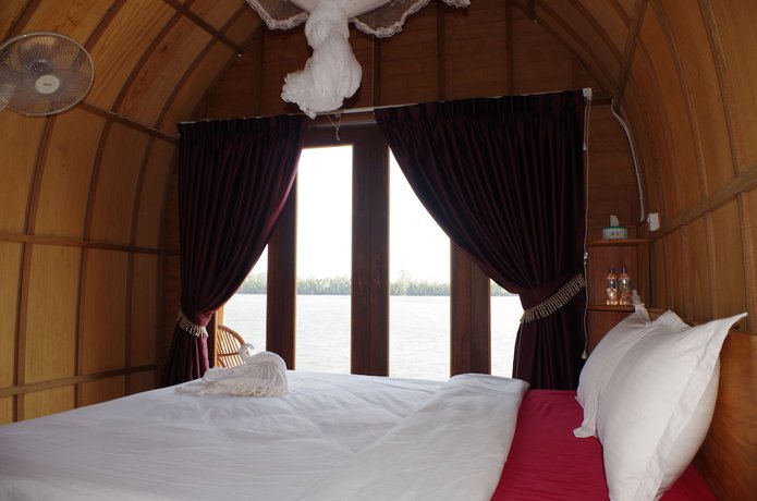 Imagen de la habitación del Hotel Bamboo Bungalow. Foto 12