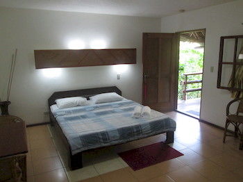 Imagen general del Hotel Bamboo Bungalows. Foto 10