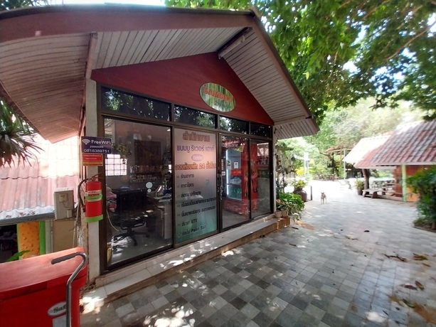 Imagen de los interiores del Hotel Bamboo River House Kaeng Krachan. Foto 16