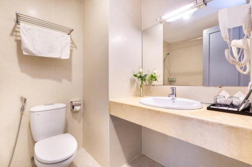 Imagen de la habitación del Hotel Bamboo Saigon. Foto 14