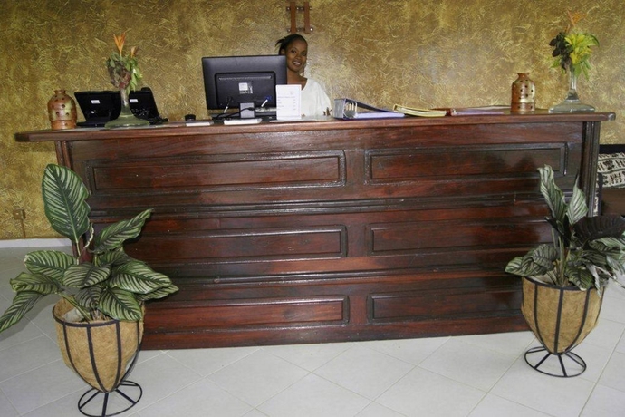 Imagen general del Hotel Bamboo Village Resort. Foto 10