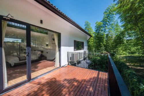 Imagen general del Hotel Bamboo Whister. Foto 3