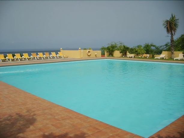 Imagen de la piscina del Hotel Bamboo Xaguate. Foto 17