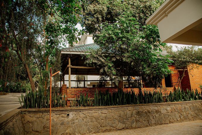 Imagen del bar/restaurante del Hotel Bamboo village, ARUSHA. Foto 6