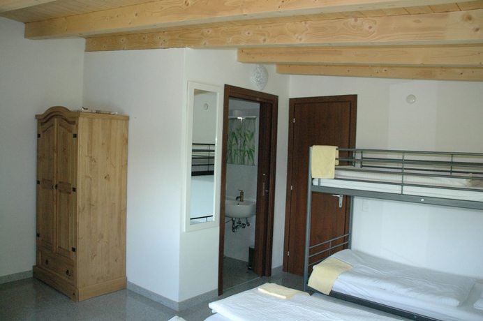 Imagen de la habitación del Hotel Bamboohouse Motel Riazzino. Foto 13