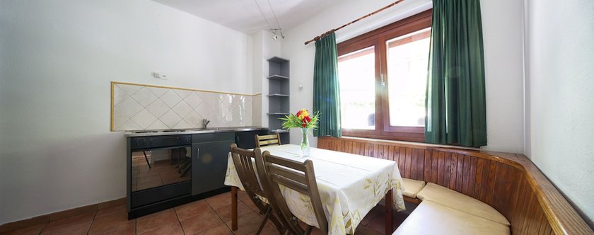 Imagen de la habitación del Hotel Bamboohouse Motel Riazzino. Foto 16