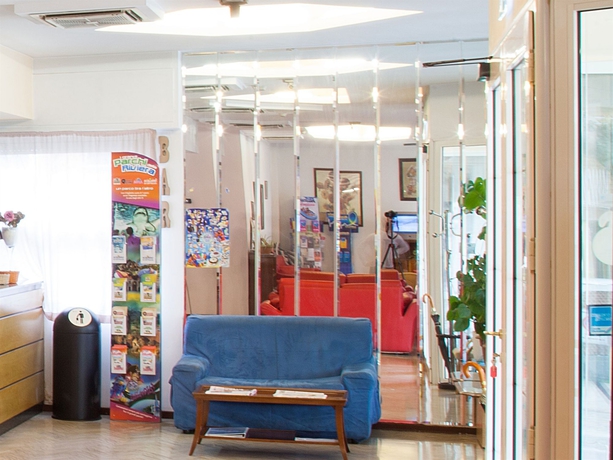 Imagen de los interiores del Hotel Bamby, Rimini. Foto 14