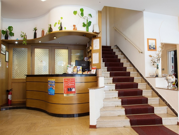 Imagen de los interiores del Hotel Bamby, Rimini. Foto 15